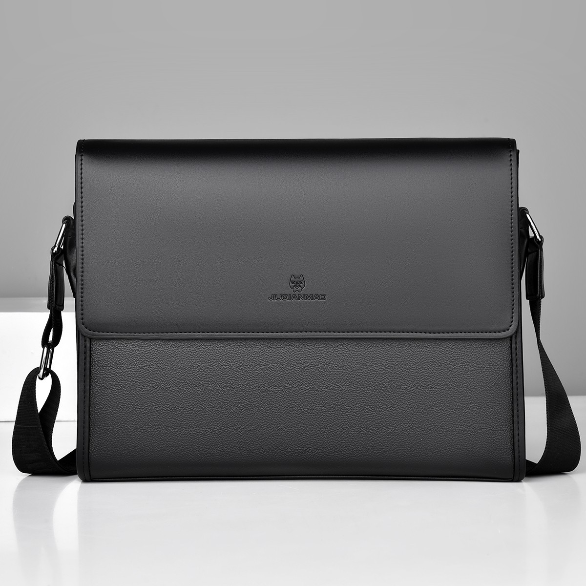 Borsa a tracolla quadrata in p - Interior Design Documentation recensione e prezzo