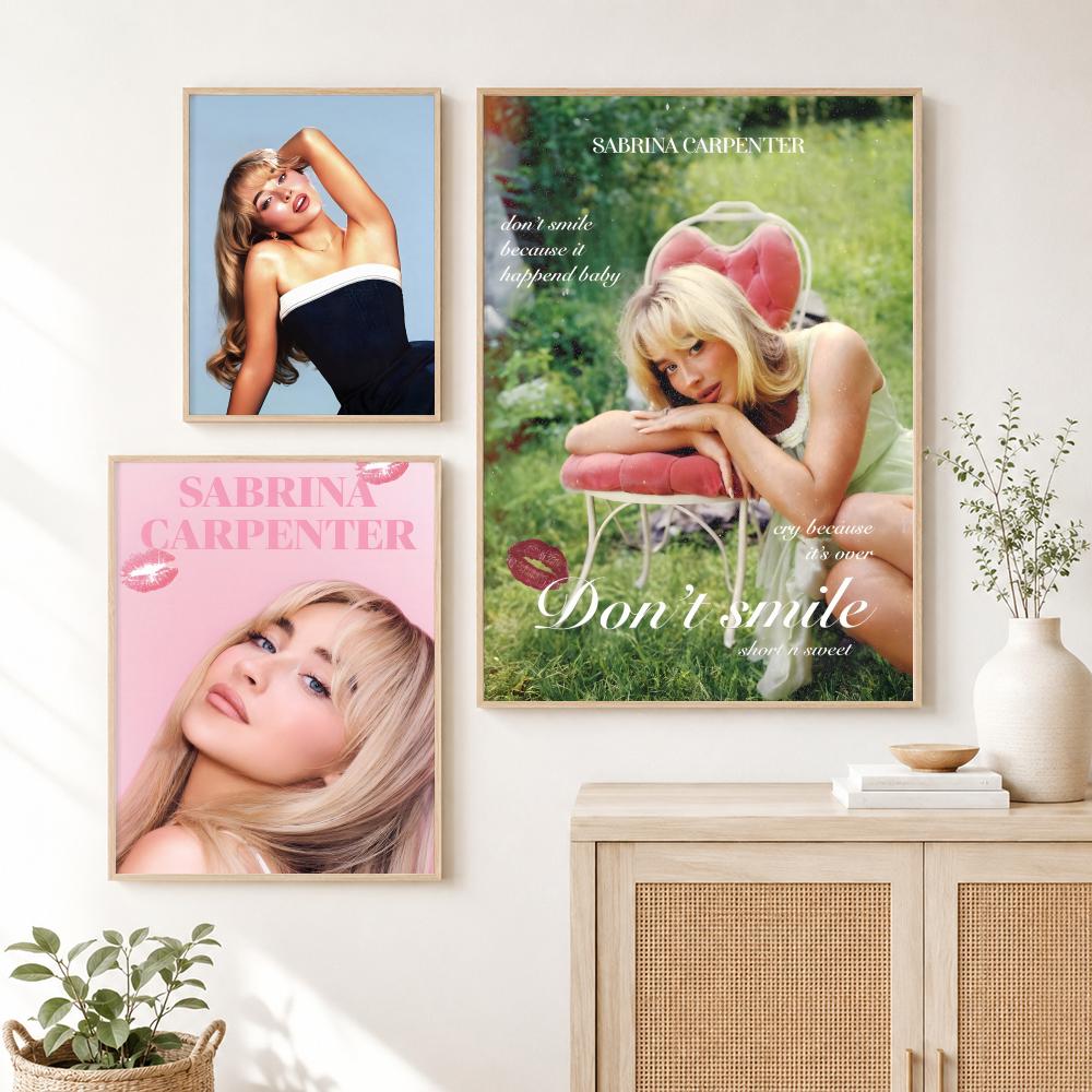 Poster di Sabrina Carpenter, d - Interior Design Poster recensione e prezzo