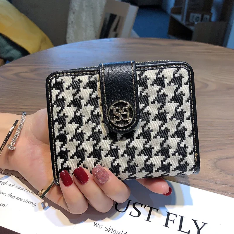 Borsa da donna corta in pelle  - Interior Design Documentation recensione e prezzo