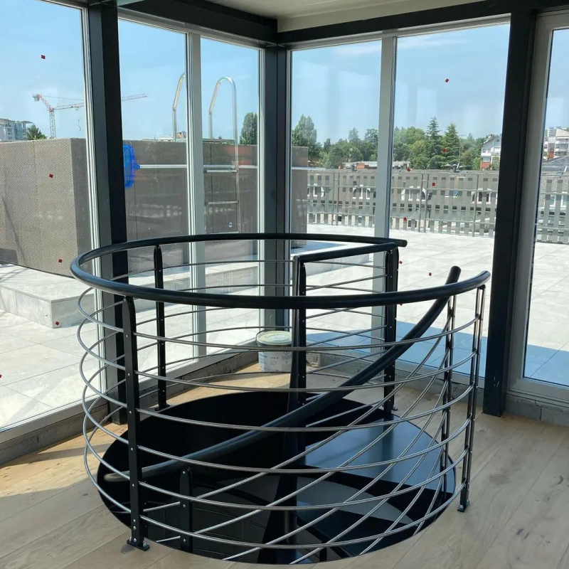 Scala in Metallo con Ringhiere - Interior Design Open Space recensione e prezzo
