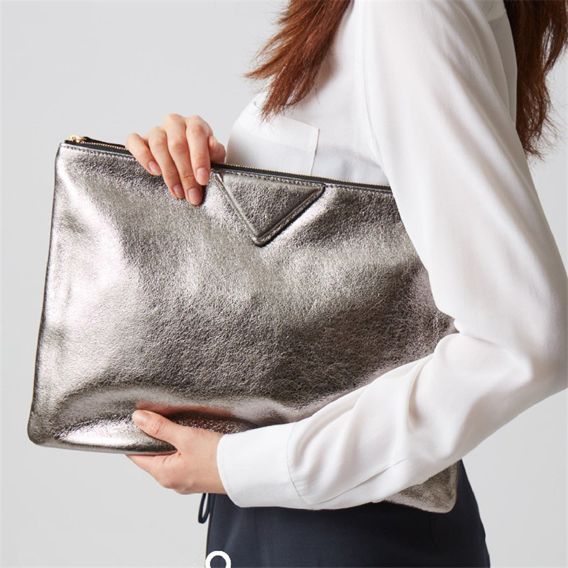 Nuove Borse Clutch Trendy da D - Interior Design Documentation recensione e prezzo