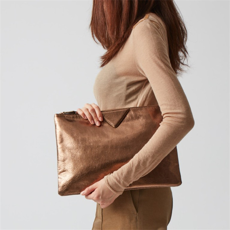 Nuove Borse Clutch Trendy da D - Interior Design Documentation recensione e prezzo