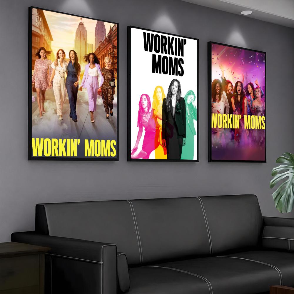 Serie TV W-Workin' Moms-S Dipi - Interior Design Tv Room recensione e prezzo