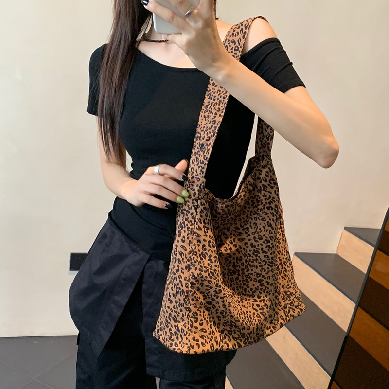 Borse a Tracolla Leopardate di - Interior Design Simple recensione e prezzo