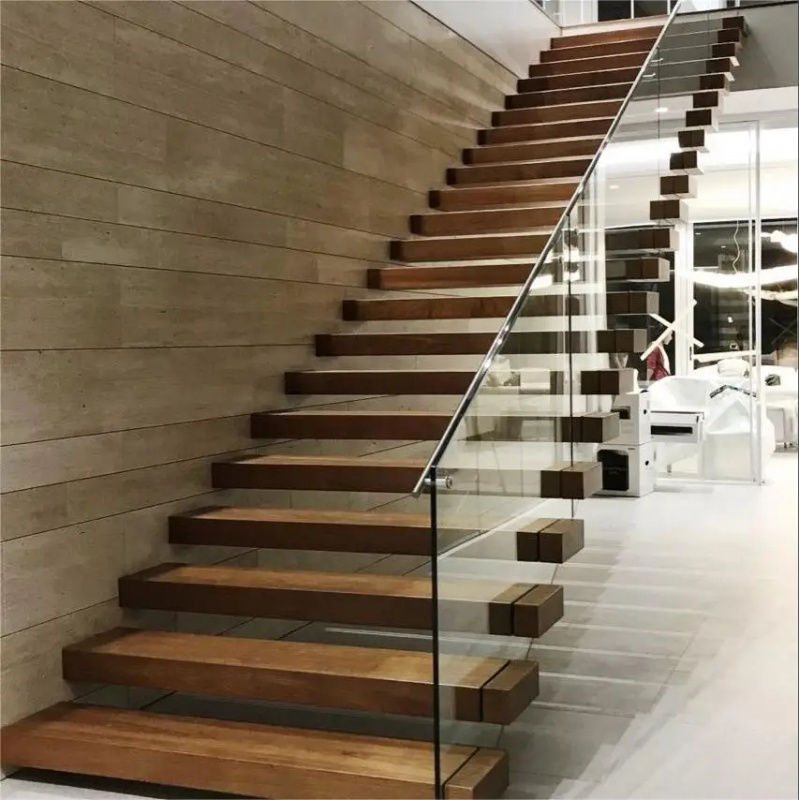 Scala Flottante Minimalista su - Interior Design Open Space recensione e prezzo
